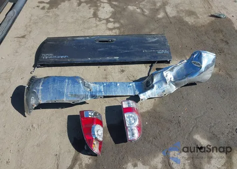 2015 Toyota Tacoma Prerunner из США, поврежденный, VIN 5TFJX4GN3FX045345